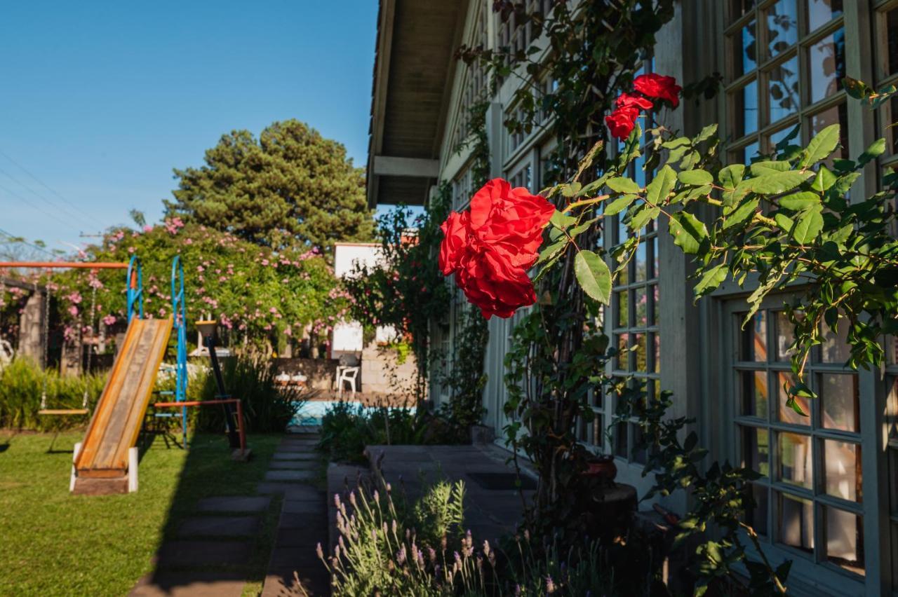Pousada Casa Rosa Канела Екстер'єр фото