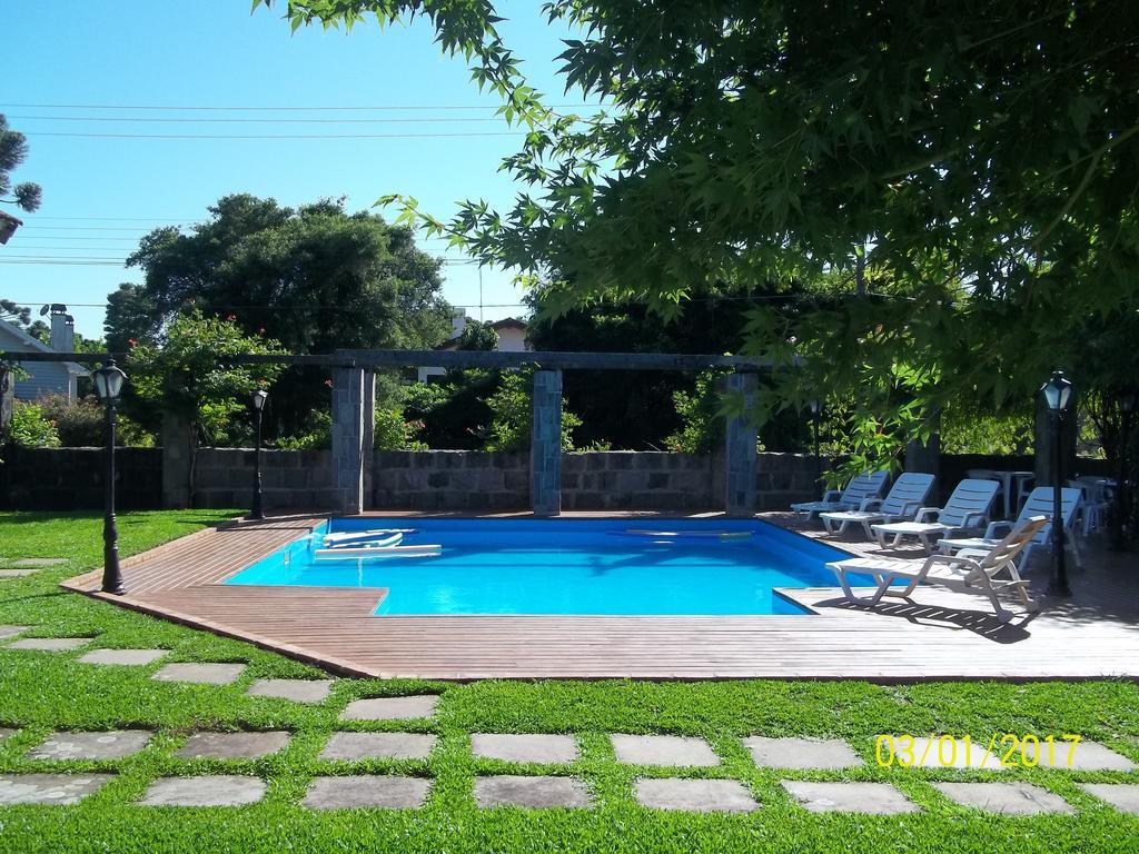 Pousada Casa Rosa Канела Екстер'єр фото